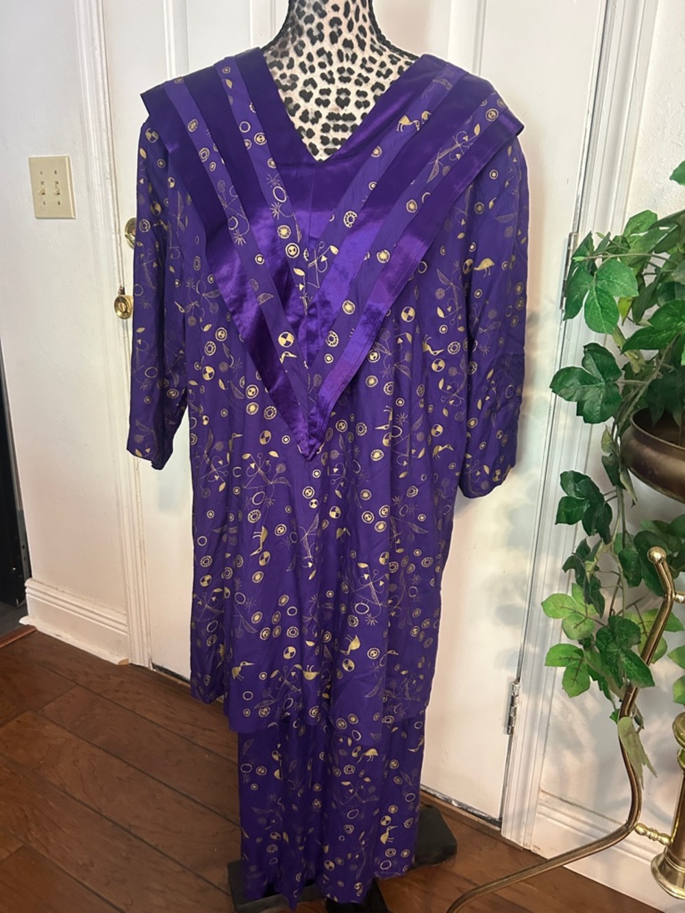 Vibrant Purple Gold-Accent Tunic Set. Size XL